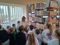 Wizyta uczniów klasy I w Gminnej Bibliotece Publicznej