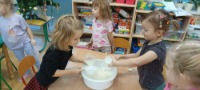 EDUKACJA PRZEZ SZTUKĘ W GRUPIE 5 - LATKÓW